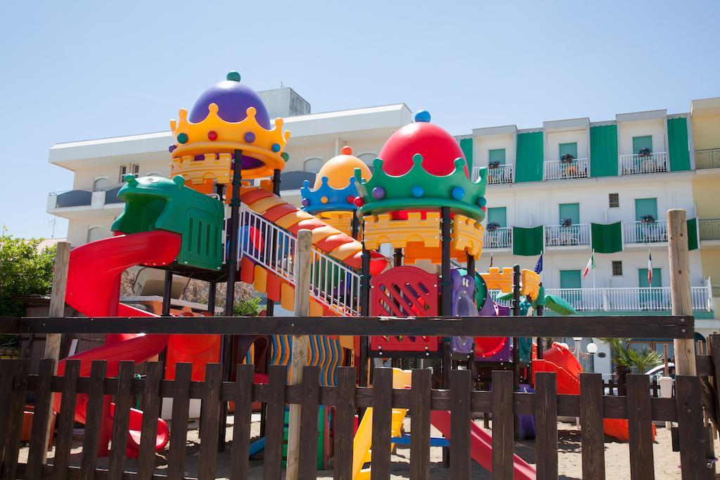 בלריה-איגאה מרינה Hotel Meritime מראה חיצוני תמונה